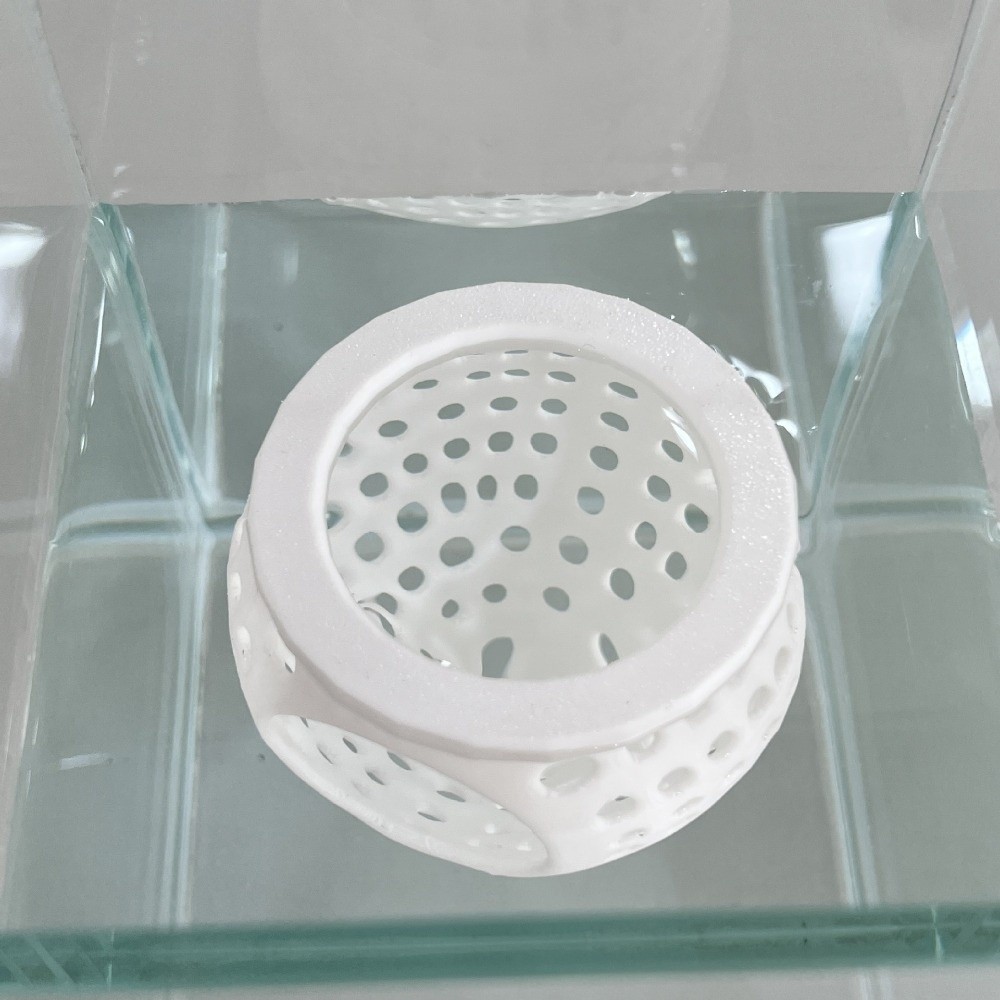 Aquarium Fish Hiding Places - 3Dプリント製フローティングフィッシュハンモック隠れ家、中空水槽休憩プラットフォーム、繁殖ハウス、プラスチックハンモック、給餌リング